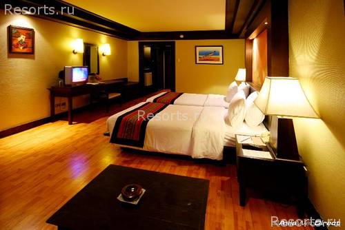 Kata Beach Resort & Spa 15